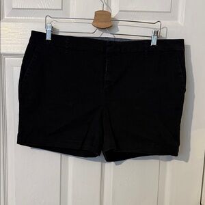 Tommy Hilfiger Women's Black Bermudas